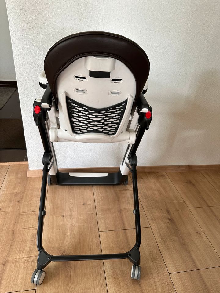 Peg Perego Hochstuhl Siesta Lederimitat (Dunkelbraun) in Düsseldorf