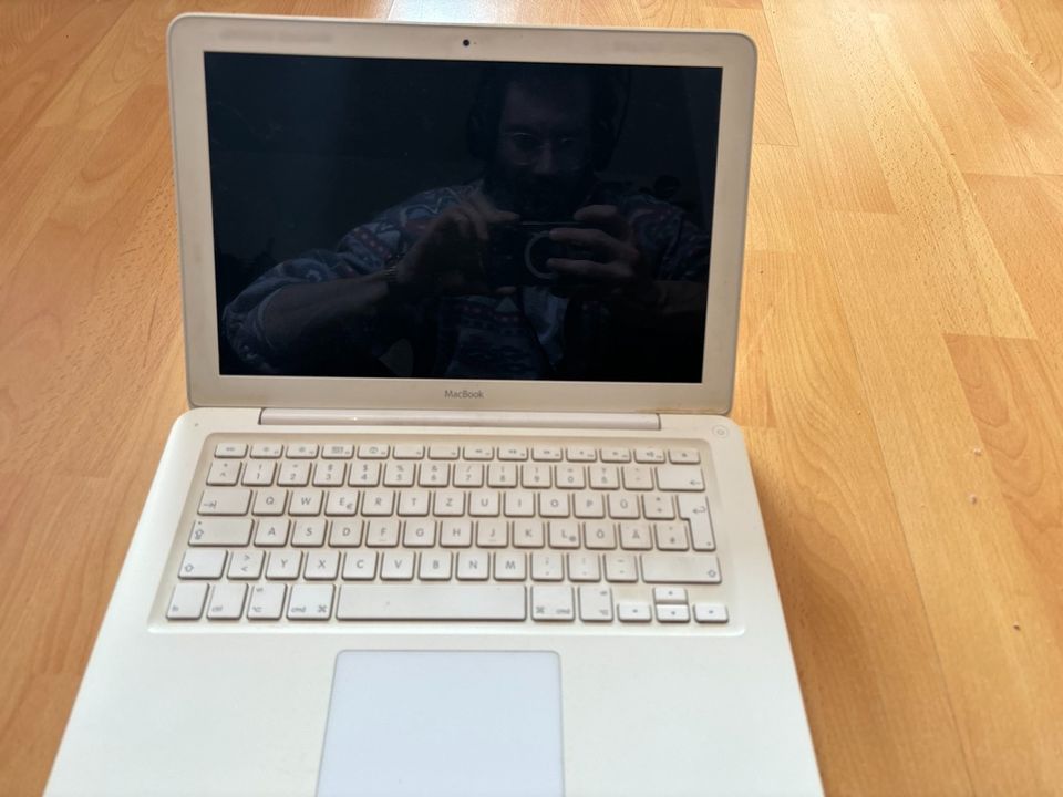 MacBook *defekt* in Köln