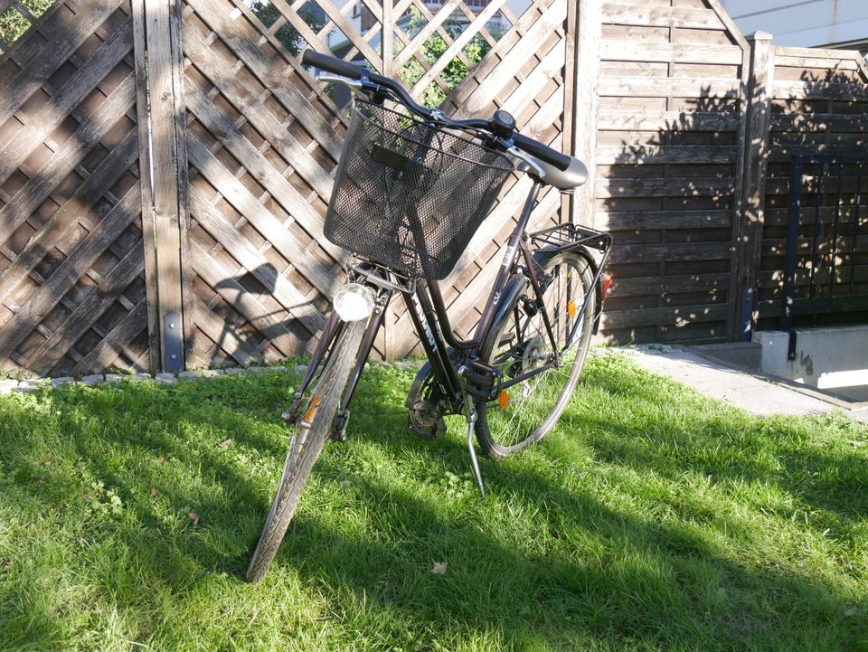 Peugeot Damenfahrrad Milano 28 Zoll in Wiesbaden