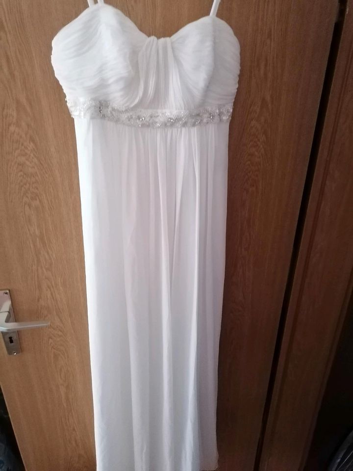 Abends oder Brautkleid in Aschaffenburg