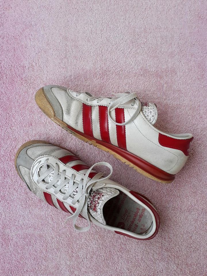 Adidas Vienna Vintage 37 UK4,5 Sport-Schuhe Damen 70er 80er alt in  Baden-Württemberg - Herbrechtingen | eBay Kleinanzeigen ist jetzt  Kleinanzeigen