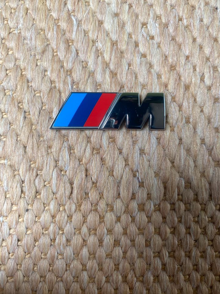 Bmw m Emblem 8058881 in Klein Pampau