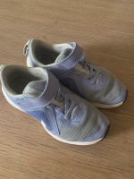 Nike Turnschuhe Sneakers lila Größe 29,5 München - Hadern Vorschau