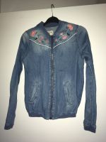 Jeansjacke Größe 32 / XS mit Blumenmuster Brandenburg - Hohen Neuendorf Vorschau