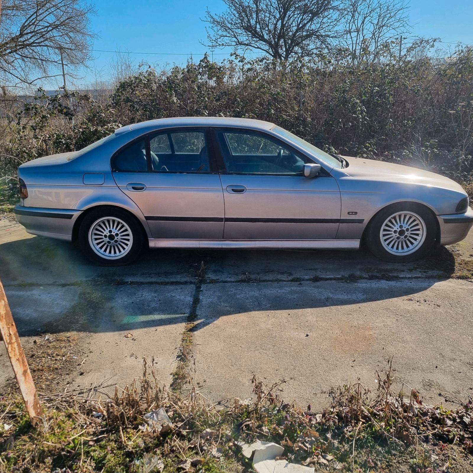 Abbildung des Autos Bmw E39 535i V8 bj  1998…