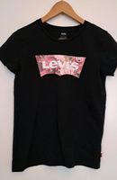 Levi's T-Shirt Gr XS 34 Blumen Rosen schwarz Niedersachsen - Osterholz-Scharmbeck Vorschau