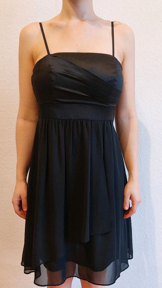 Kleid schwarz schick in Karlsruhe