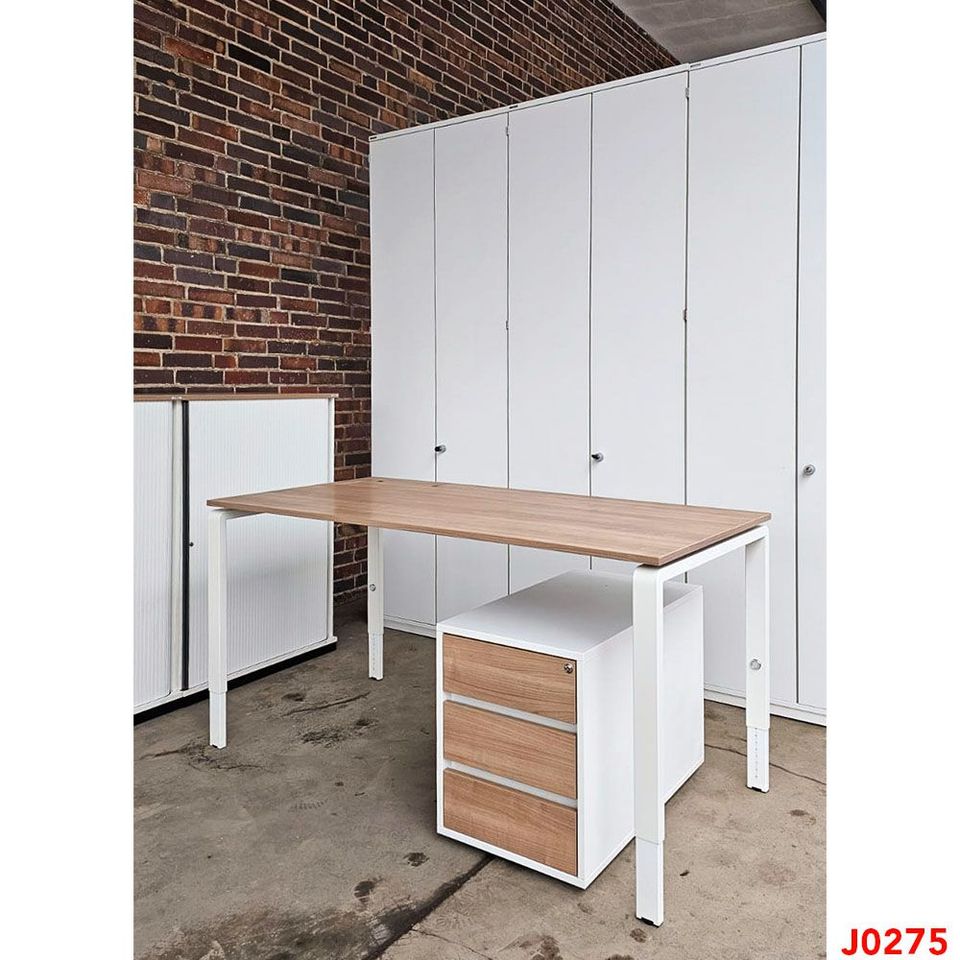 Büromöbel Set: PALMBERG Schreibtisch Highboard Schrank 80 cm weiß in Berlin