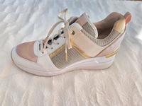 *wie NEU* Michael Kors Damen Schuhe Sneaker Gr. 39 / 8,5M Nordrhein-Westfalen - Essen-Fulerum Vorschau