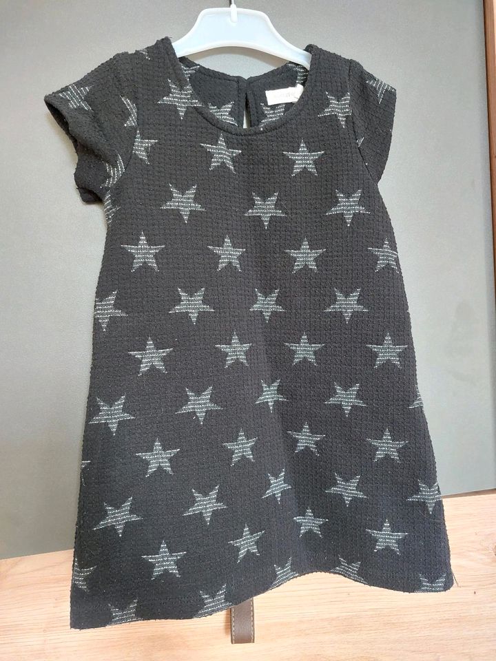 Kleid Bouclestoff schwarz/Silber Orchestra Größe 104 in Starsiedel