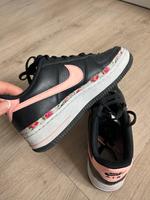 Nike Air Force schwarz/geblümt Nordrhein-Westfalen - Moers Vorschau