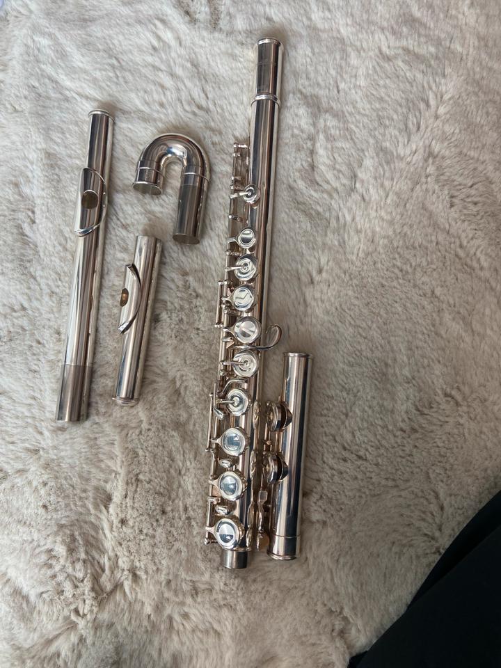 Querflöte Pearl Flute PF-505 silber mit gebogenen Kopfstück in Freiburg im Breisgau