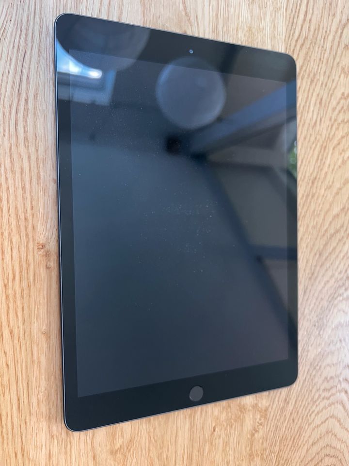 Apple IPad 8. Generation, 32GB in Darmstadt