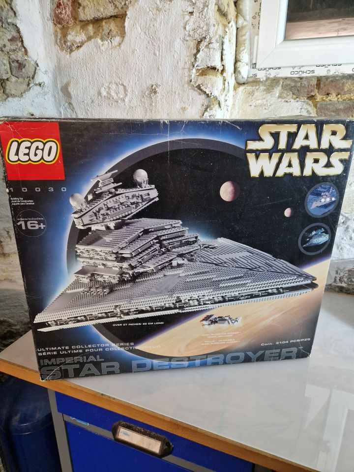 Lego Star Wars 10030 Imperial Star Destroyer UCS Nur der Karton in Oberhausen