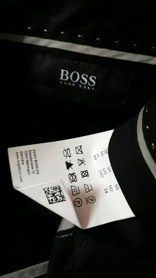 Hugo Boss Anzug in Elsendorf