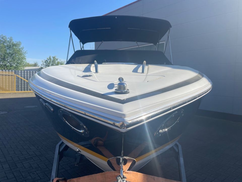 Cobalt 263 Motorboot Sportboot Kajutboot mit Trailer in Sagard