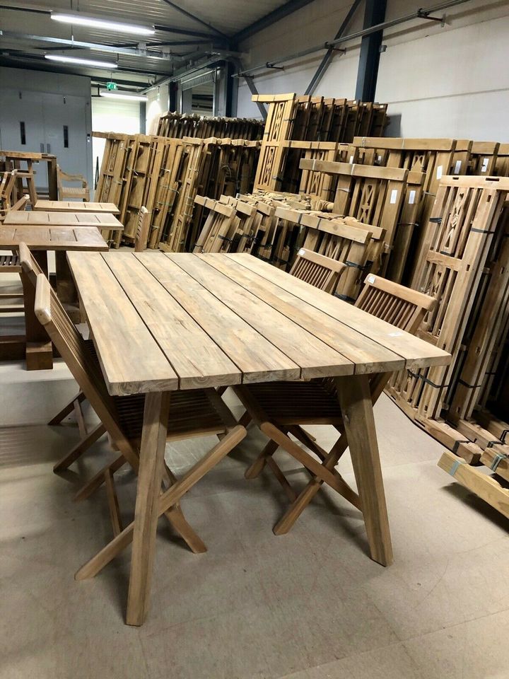 Teakholz Gartentisch Teak Tisch massiv Echtholz Gartenmöbel NEU! in