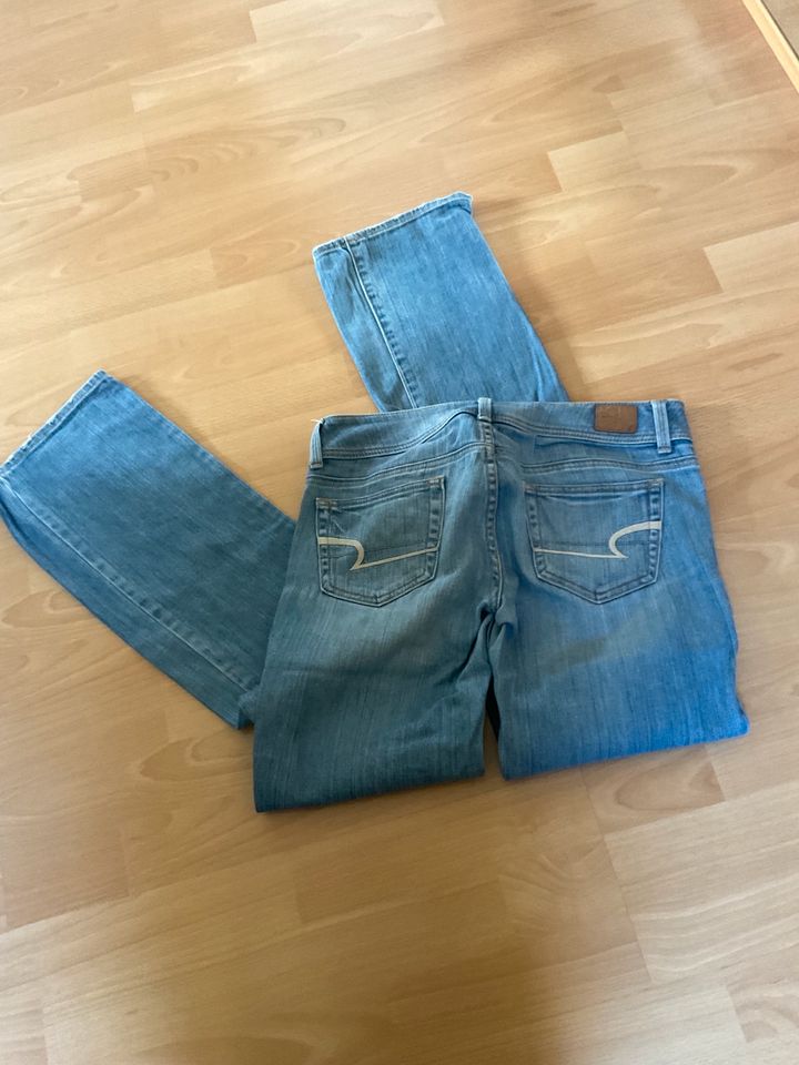 American Eagle Slim Boot Damenjeans in Lemgo