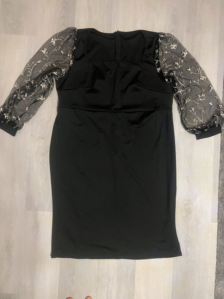 Etuikleid/ Cocktailkleid / Kleid Gr.XL Neu! in Hattersheim am Main