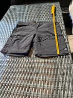 Damen Jack Wolfskin Outdoor Shorts Gr XL schwarz Nordrhein-Westfalen - Ratingen Vorschau