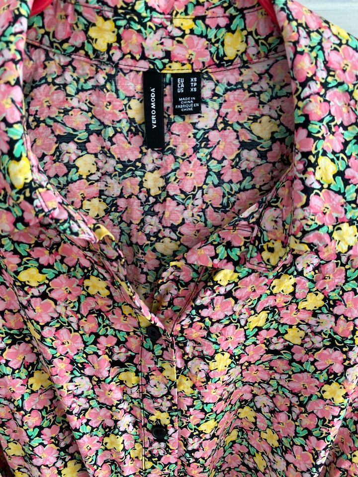 Vero Moda Damen Kleid floral Sommer / Gr XS in Burgdorf