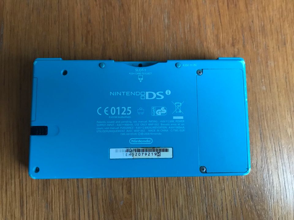 Nintendo DSi Hellblau OVP in Hamburg