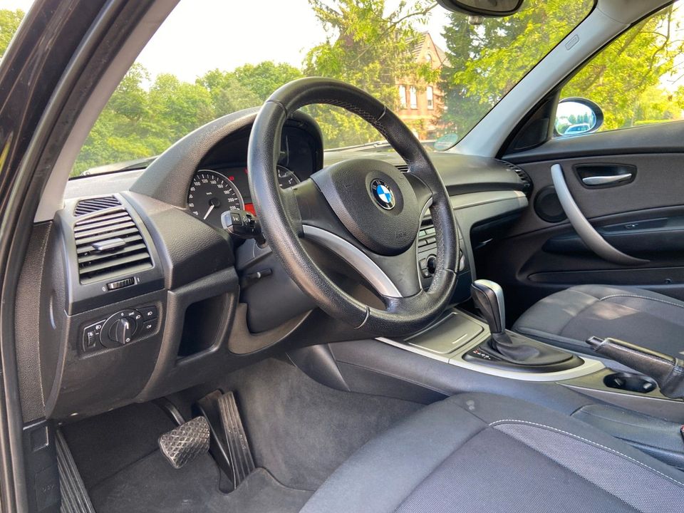 BMW 118i Automatik Klima PDC Schiebedach in Neukirchen-Vluyn