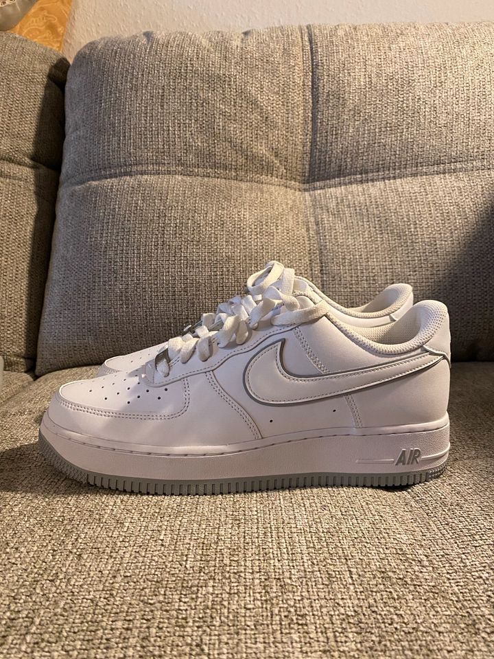Nike Air Force 1 white/wolf grey 42,5 in Minden