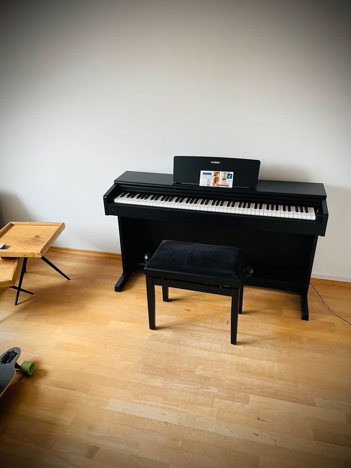 Yamaha Epiano Clavinova YDP CLP mieten mit Lieferung in Schweinfurt