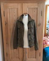 Olivfarbene Burberry Jacke Kr. Dachau - Dachau Vorschau