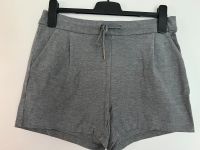 Shorts von vero moda in M wie neu (kurze poptrash) Nordrhein-Westfalen - Mönchengladbach Vorschau