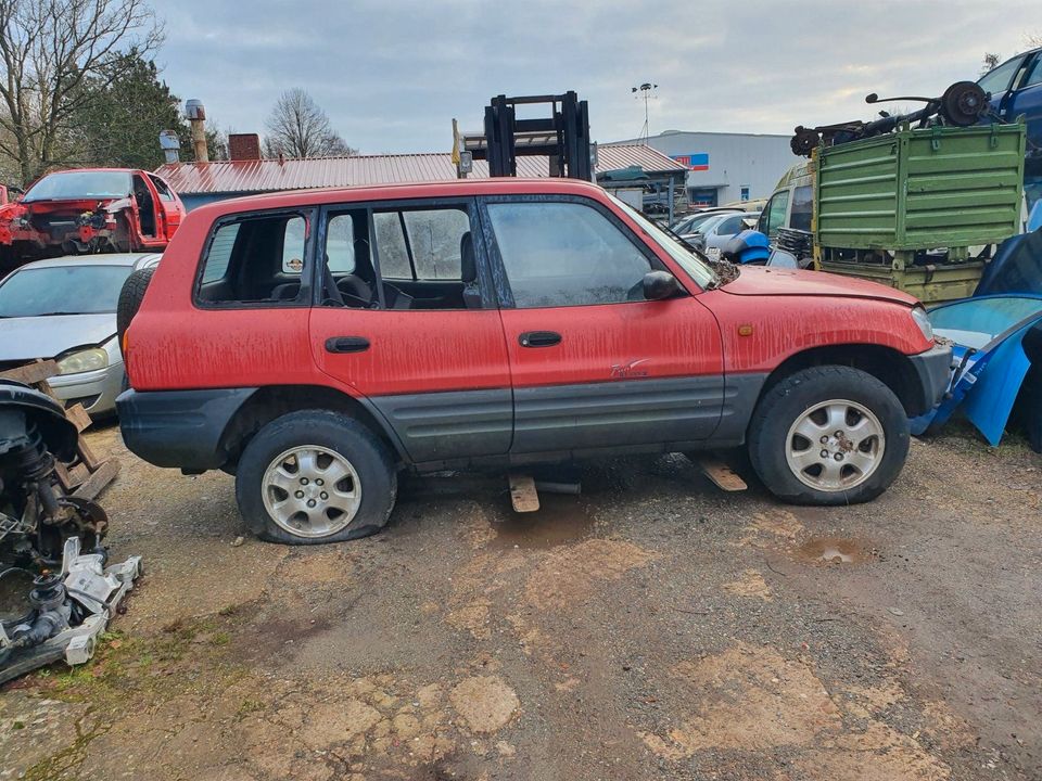 Toyota Rav 4 1 4x4 Seitentür Tür vorne rechts Rot Bj.1995-98 in Bremervörde