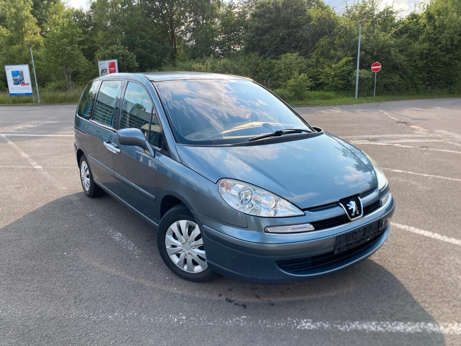 Abbildung des Autos Peugeot 807 2.0 HDi - Fa…