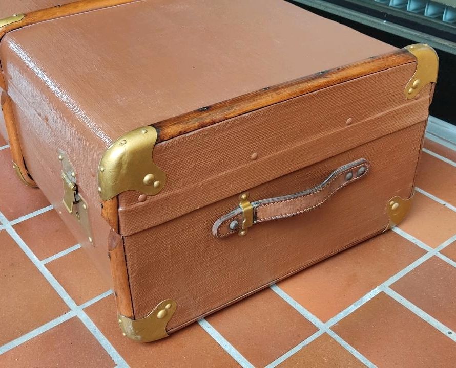 Koffer,Überseekoffer,Vintage sehr gut erhalten in Kuppenheim