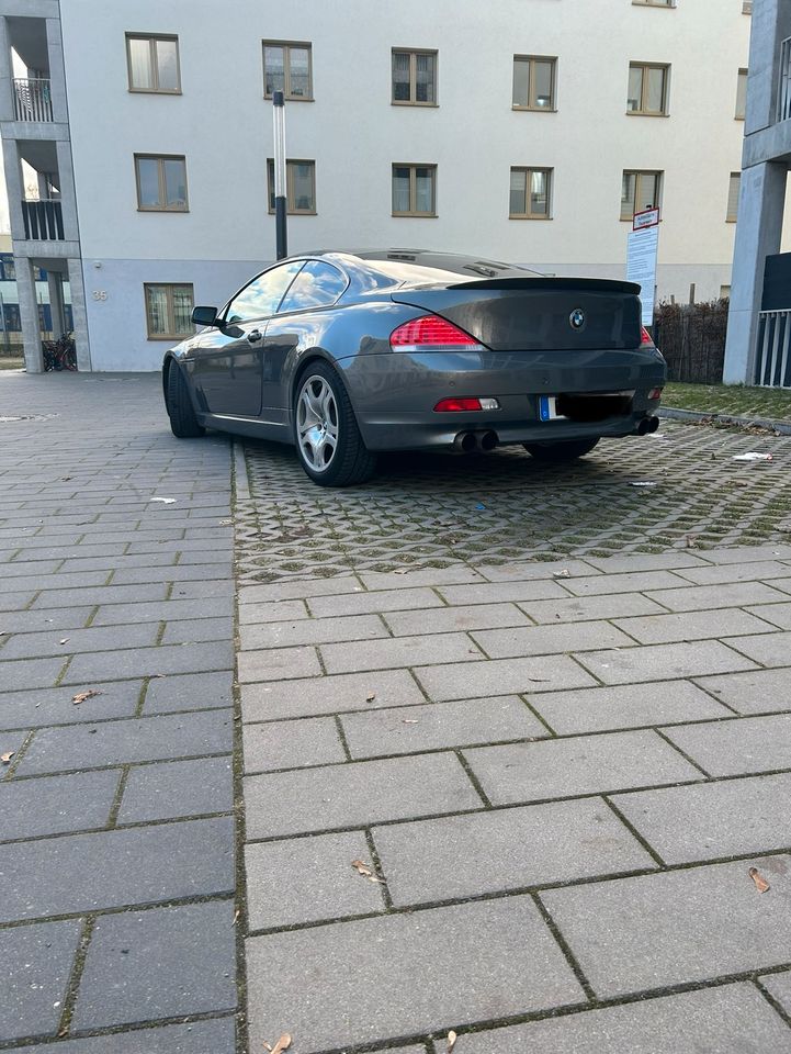 Bmw 645 e63 V8 Handschaltung selten in Berlin