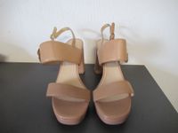 Hallhuber Sandalette Sandalen Pumps sand Gr. 39 Leder neuwertig Nordrhein-Westfalen - Grevenbroich Vorschau