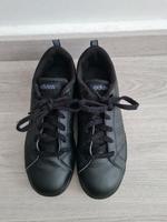 Adidas Advantage Damen Sneaker mit Schnürung Nordrhein-Westfalen - Meerbusch Vorschau