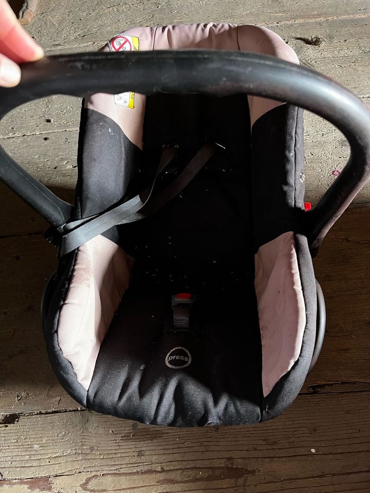 Kinderwagen 3in 1 mit Maxi-Cosi in Gessertshausen