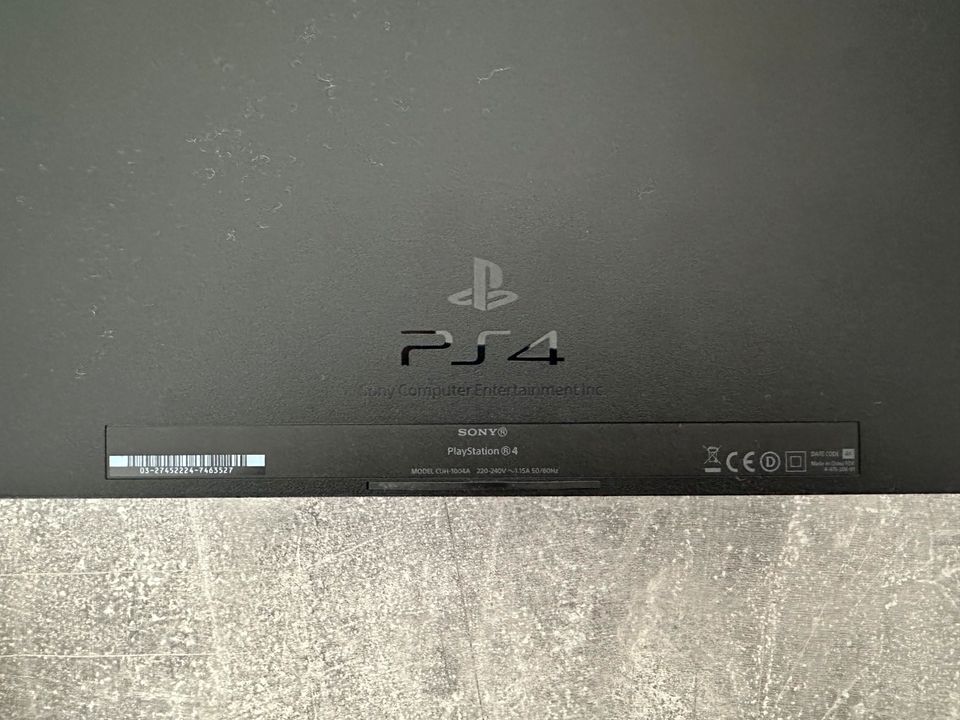 PlayStation 4 500 GB mit originalem Controller in Würselen