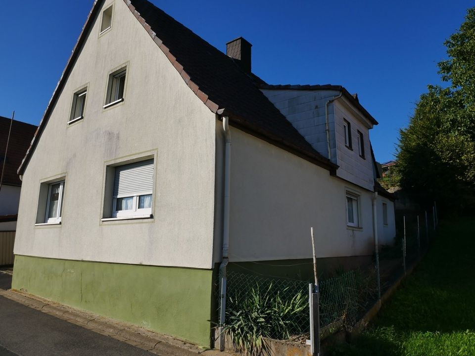 massiv gebautes Zweifamilienhaus in Nüdlingen-Haard in Nüdlingen