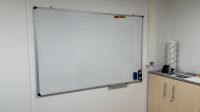 Magnetisches Whiteboard mit Stiftablage und Aluminiumleisten Bayern - Parsberg Vorschau