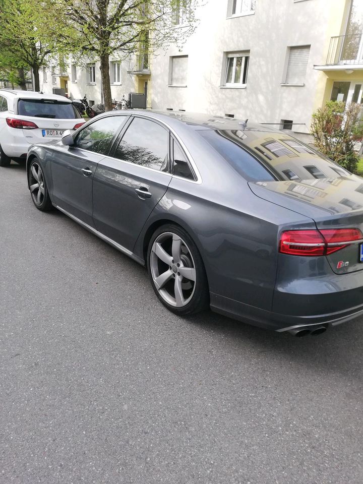 Audi S8 4H D4 in Rosenheim