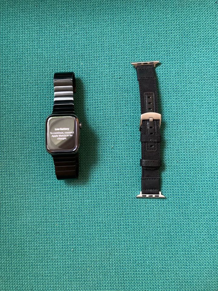 Apple Watch Series 7 Edelstahl/Graphit 45 mm (2021) in Berlin