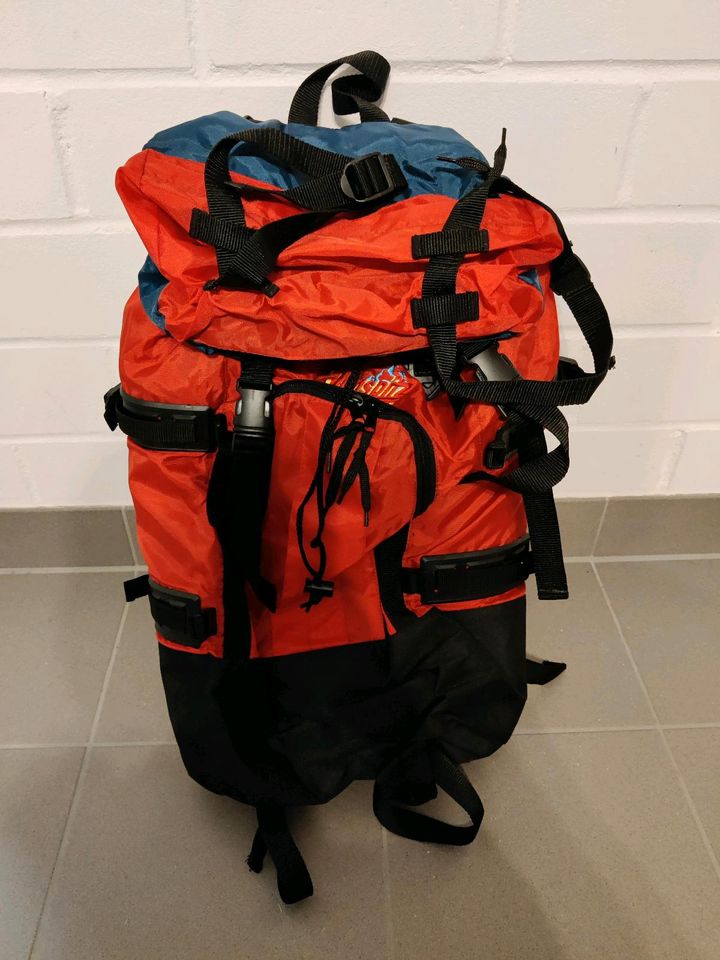 Zugspitz Traveler Rucksack, rot in Brühl