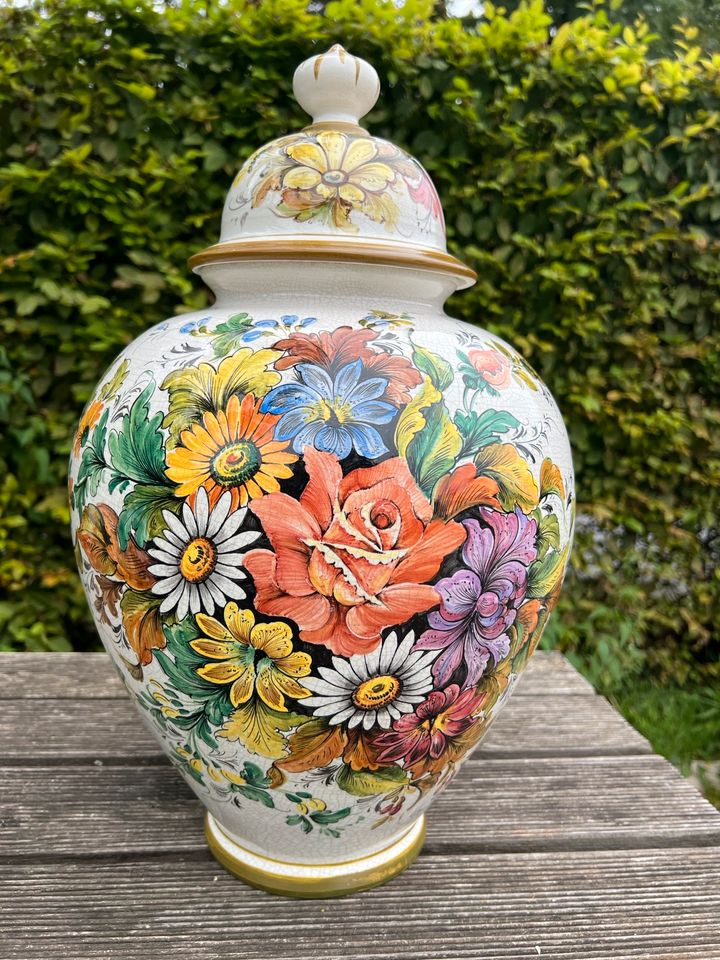 Vase Bodenvase Deckel Handarbeit Blumen Rosen Keramik in Datteln