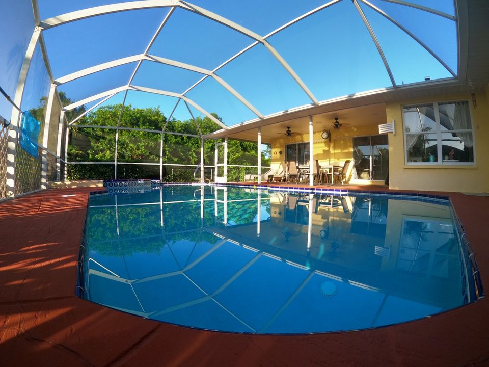 Traumhafte Ferienvilla mit 3 SZ und eigenem Pool in SW-Florida in Saulheim