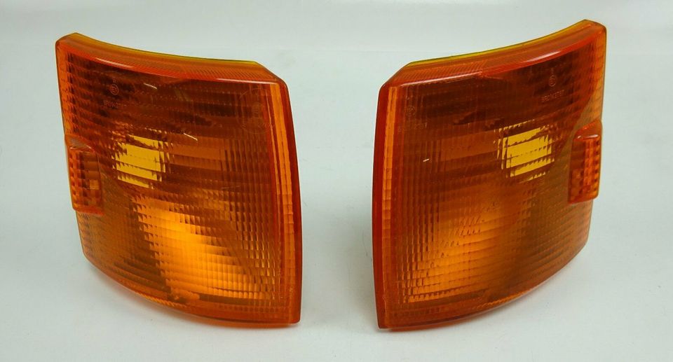 VW T4 Blinker vorne Blinklicht 701953050 B + 701953049         -9 in Melle