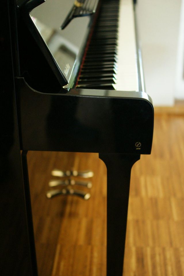 Klavier Yamaha P-116T schwarz Piano werkstattüberh. mit Garantie in Obergröningen