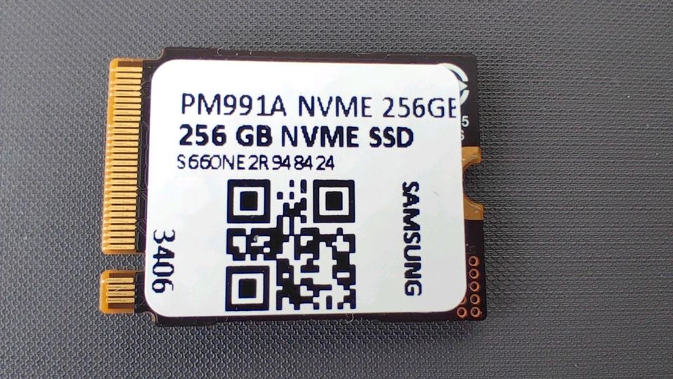 Samsung PM991a NVMe 256GB SSD / TOP! in Bernau