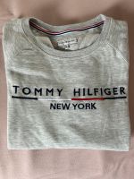 Tommy Hilfiger Sweatshirt grau Damen Unisex fällt klein aus M XL Nordrhein-Westfalen - Krefeld Vorschau